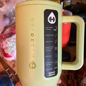 NWT Hydrojug Honeydew 40oz Traveler